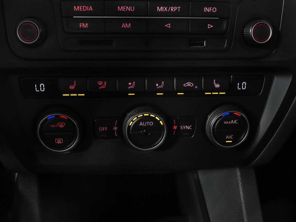 Volkswagen Jetta б/у, 2015, Автоматическая. Фото: #12