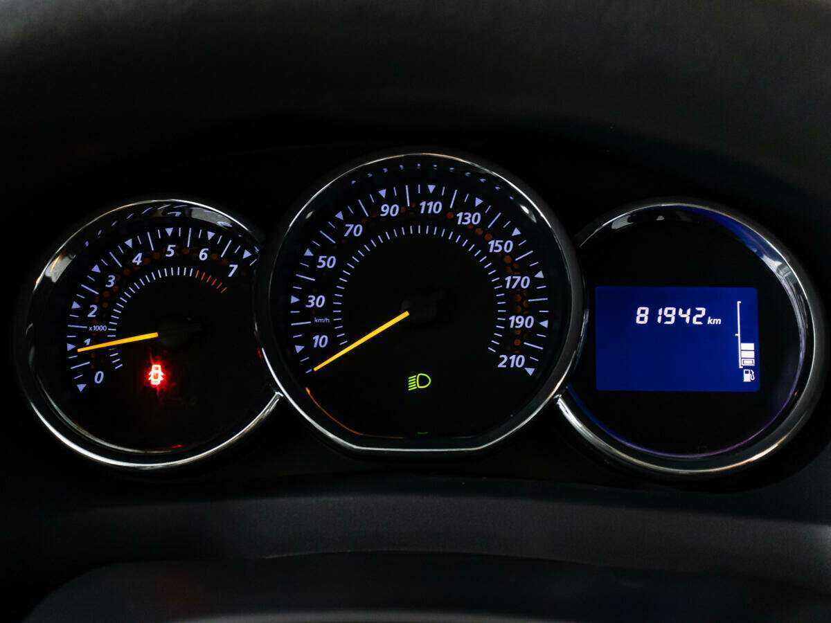 Renault Sandero б/у, 2015, Механическая. Фото: #11