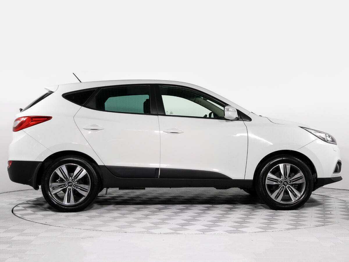 Hyundai ix35 б/у, 2014, Автоматическая. Фото: #2