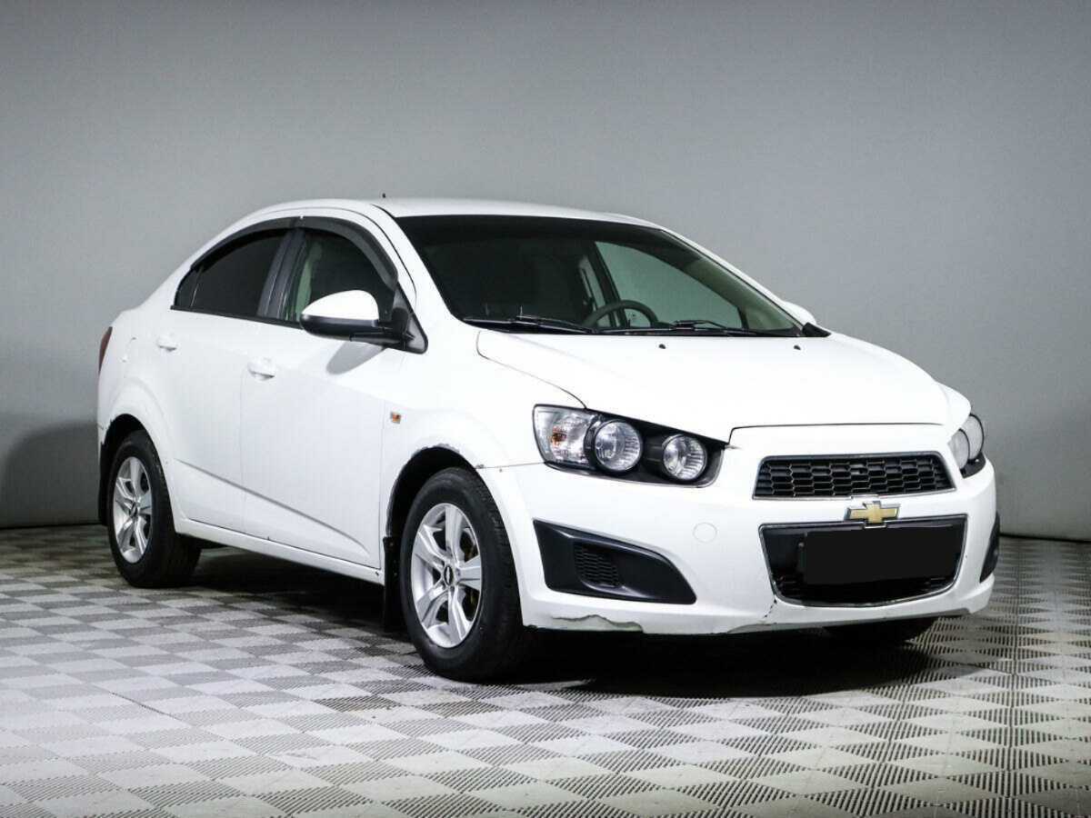 Chevrolet Aveo б/у, 2012, Механическая. Фото: #2