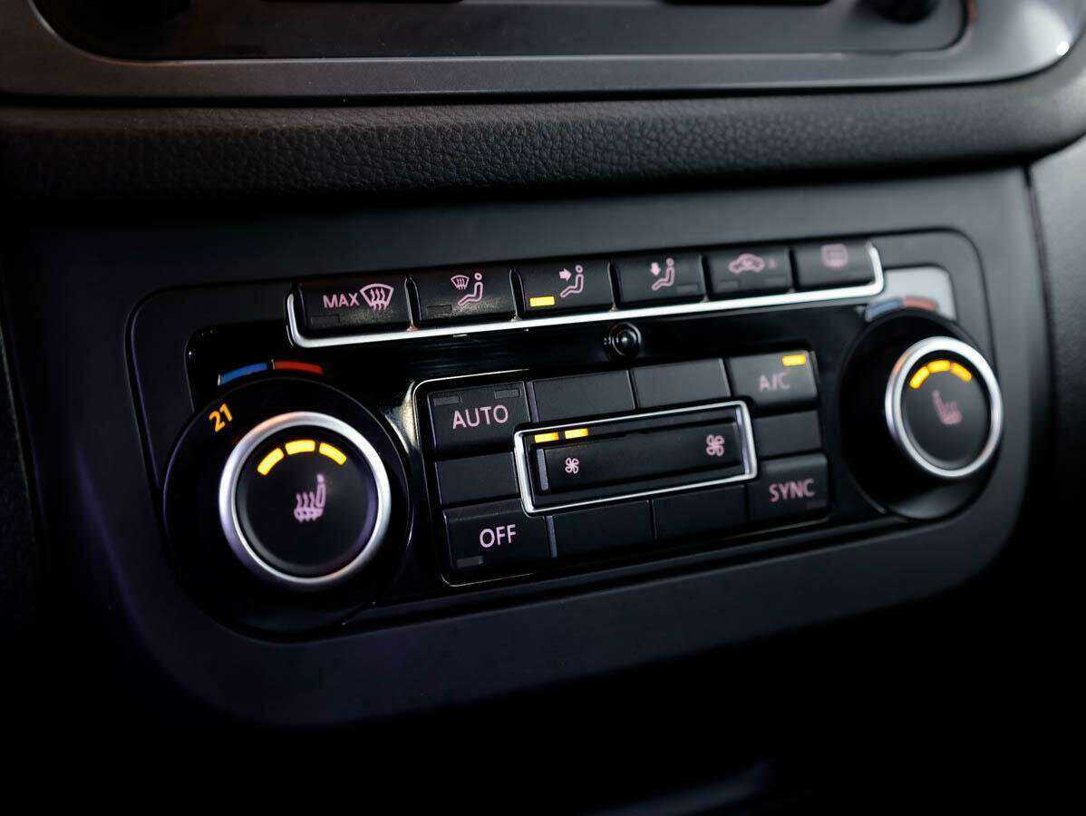 Volkswagen Tiguan б/у, 2012, Механическая. Фото: #15