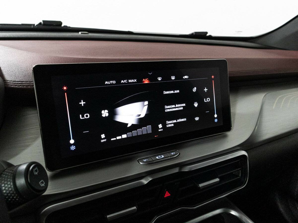 Geely Coolray б/у, 2022, Роботизированная. Фото: #18