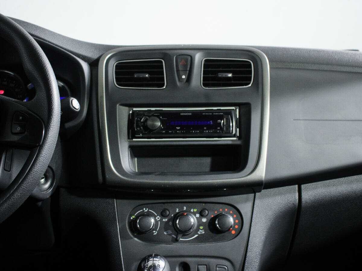 Renault Sandero б/у, 2017, Механическая. Фото: #10