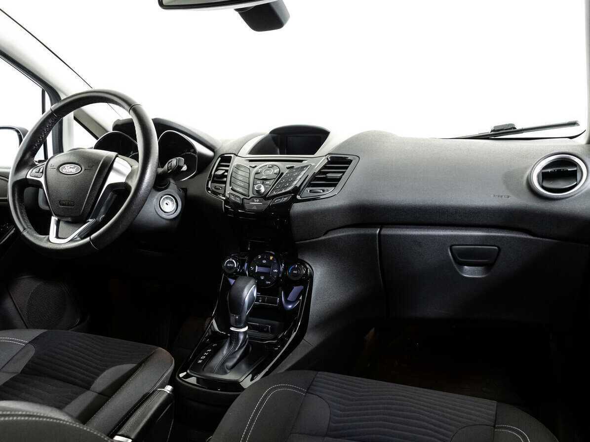 Ford Fiesta б/у, 2017, Роботизированная. Фото: #6