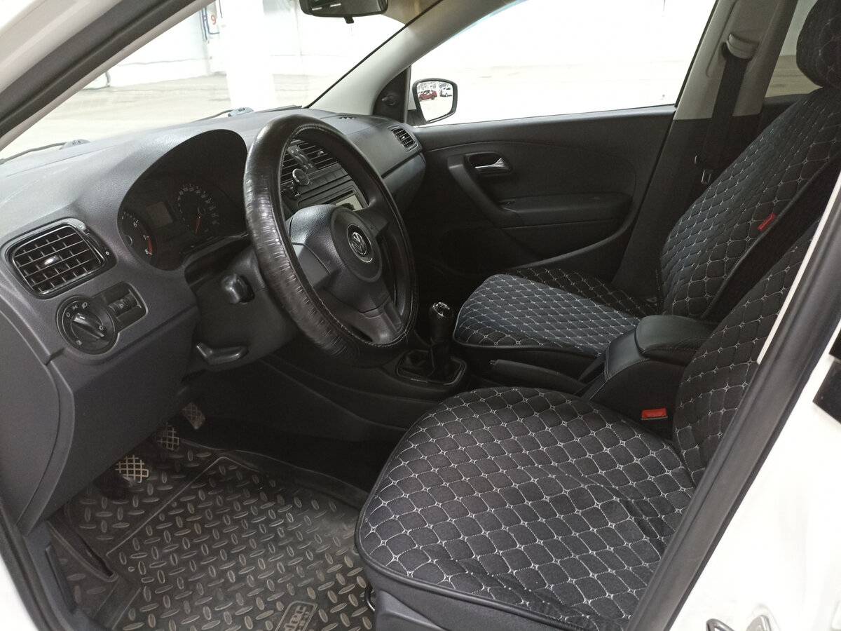 Volkswagen Polo б/у, 2013, Механическая. Фото: #15