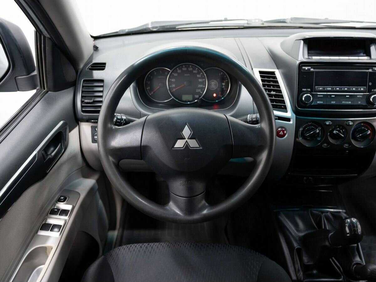 Mitsubishi Pajero Sport б/у, 2014, Механическая. Фото: #13