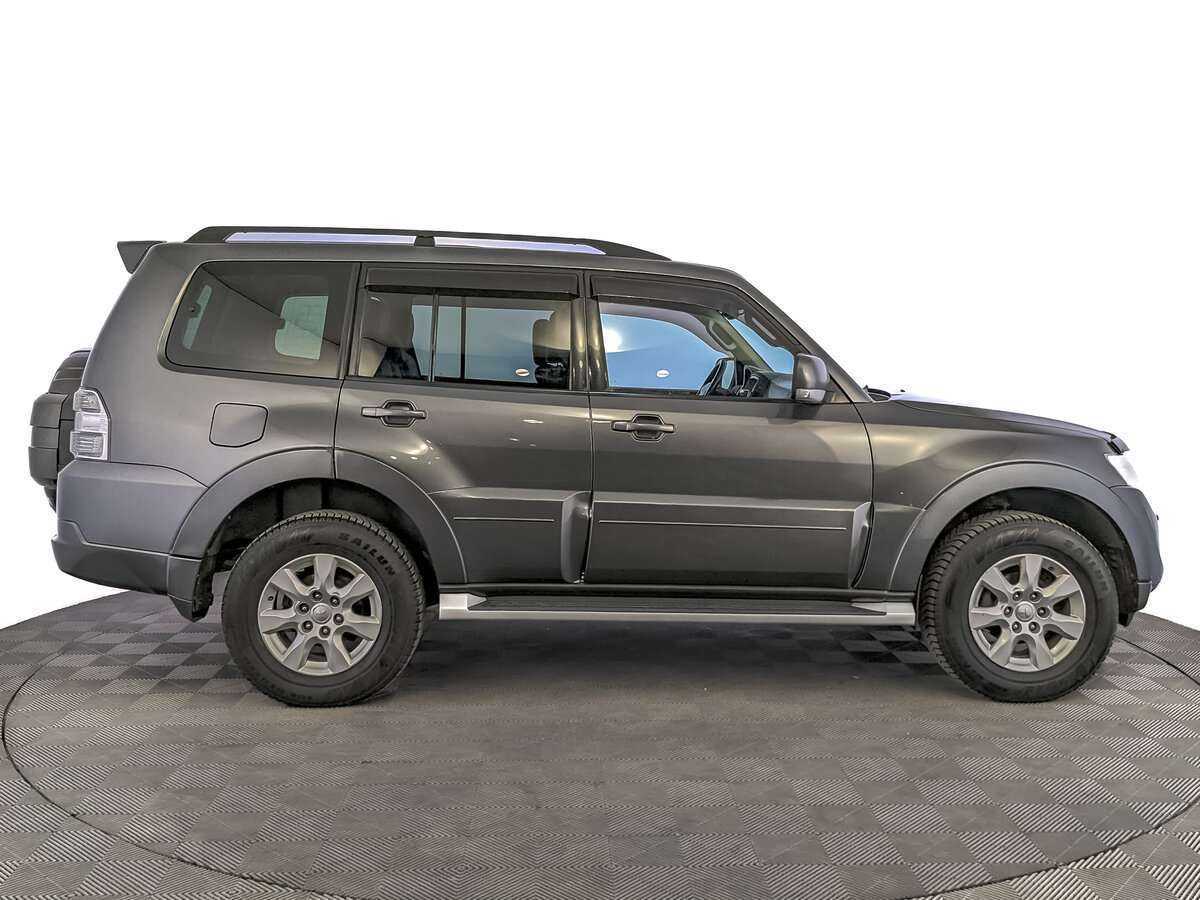 Mitsubishi Pajero б/у, 2013, Автоматическая. Фото: #3