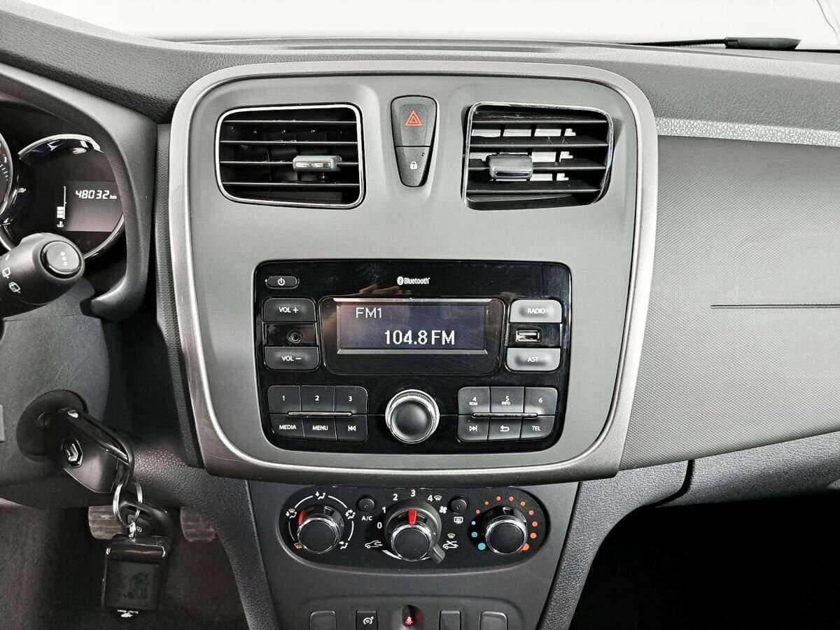 Renault Sandero б/у, 2020, Механическая. Фото: #12