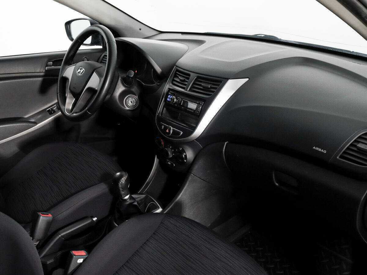 Hyundai Solaris б/у, 2014, Механическая. Фото: #10