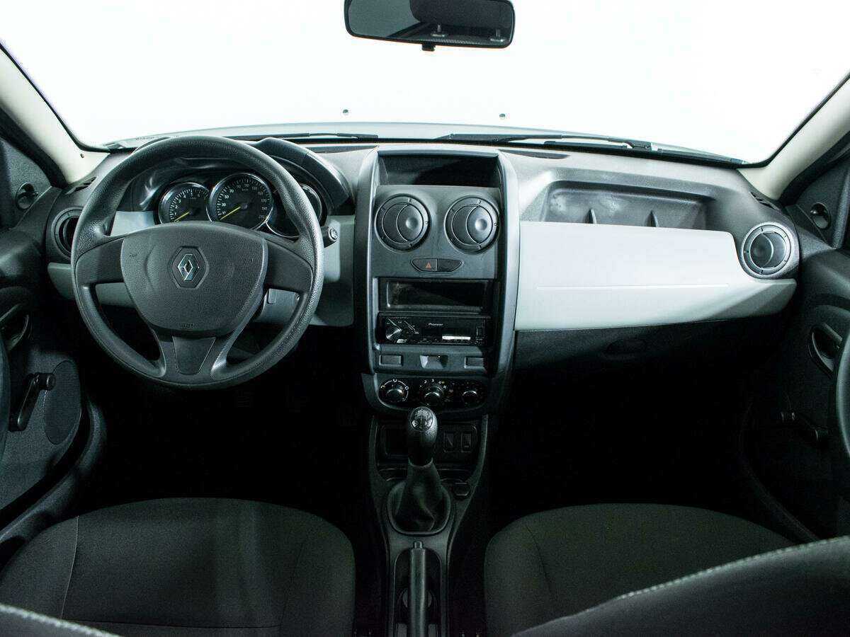 Renault Duster б/у, 2017, Механическая. Фото: #11