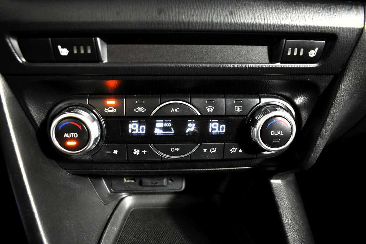 Mazda 3 б/у, 2017, Автоматическая. Фото: #14