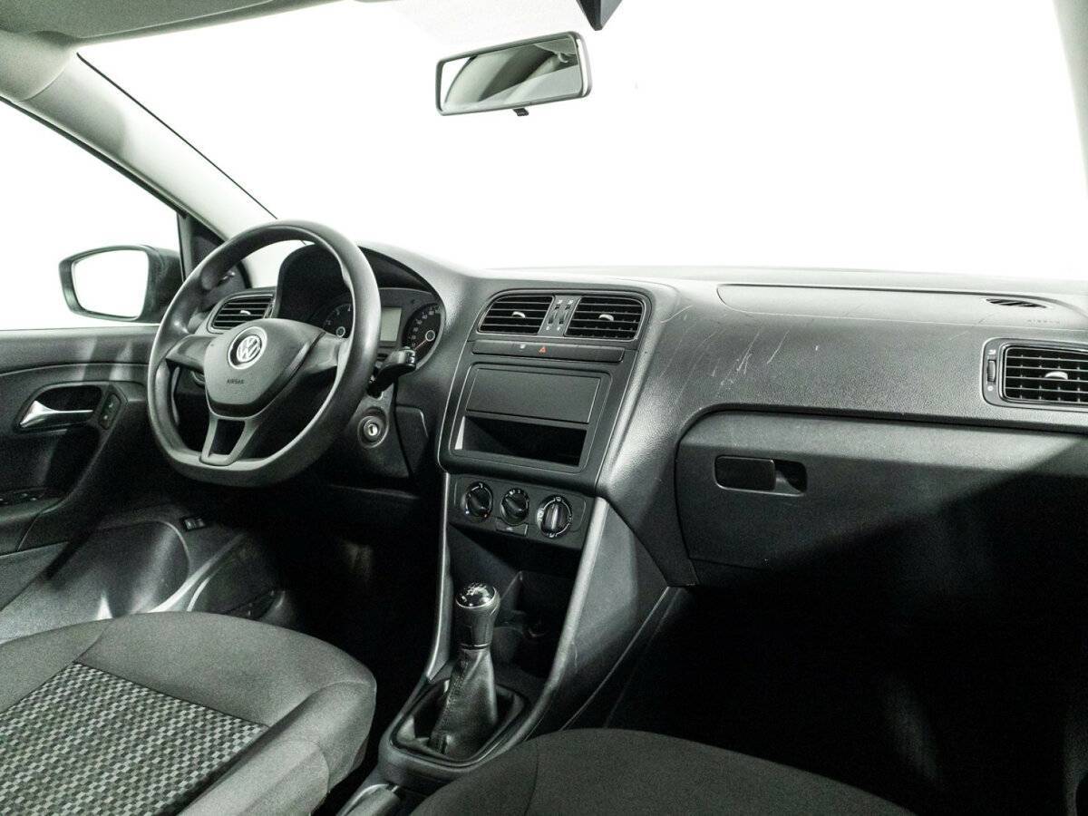Volkswagen Polo б/у, 2016, Механическая. Фото: #8