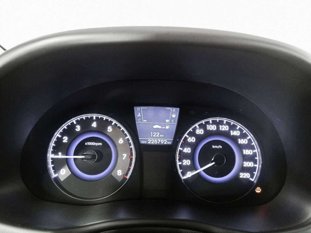 Hyundai Solaris б/у, 2012, Механическая. Фото: #8