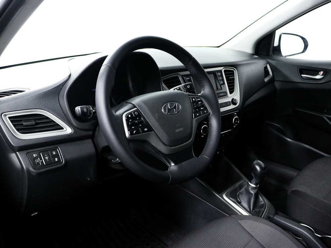 Hyundai Solaris б/у, 2019, Механическая. Фото: #12