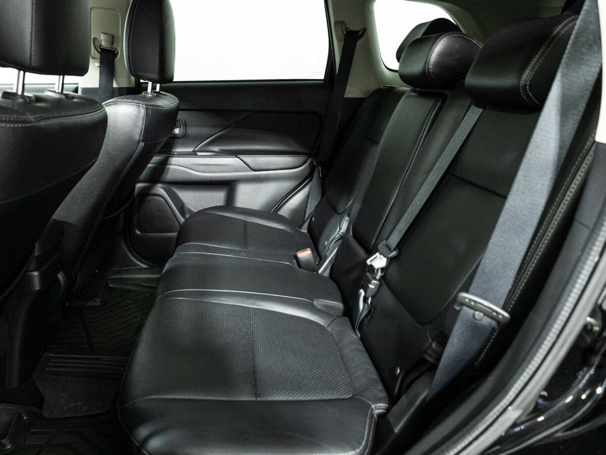 Mitsubishi Outlander б/у, 2016, Вариатор. Фото: #8
