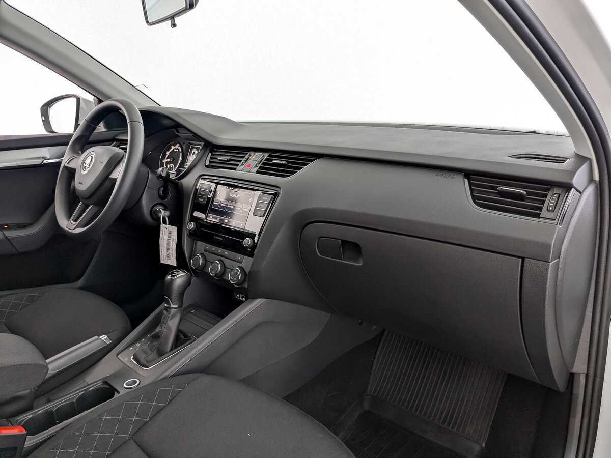 Skoda Octavia б/у, 2020, Автоматическая. Фото: #8