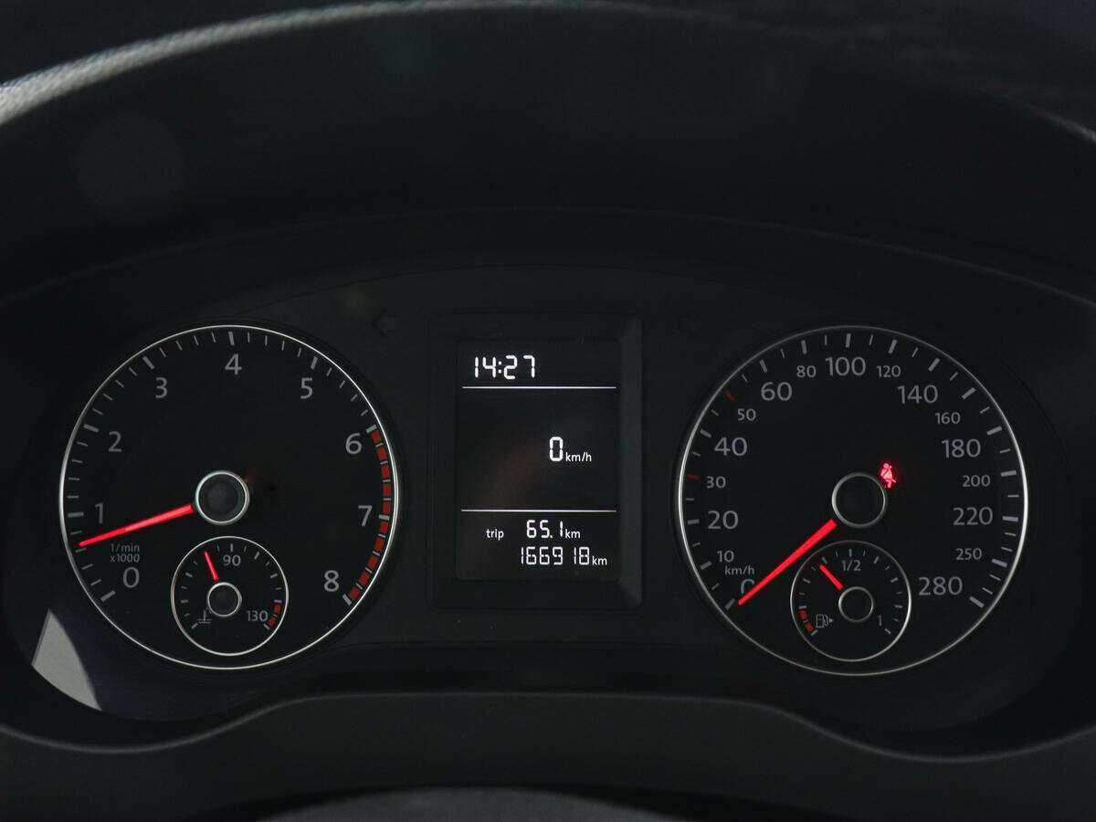 Volkswagen Jetta б/у, 2013, Механическая. Фото: #10