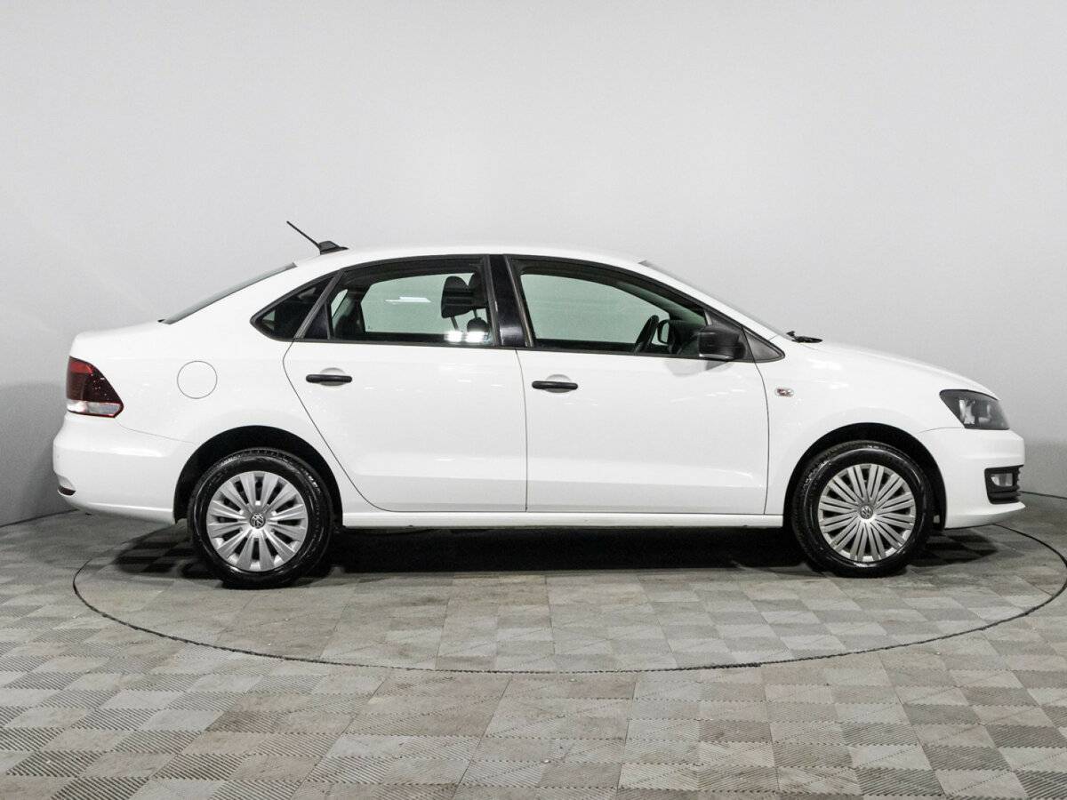 Volkswagen Polo б/у, 2019, Автоматическая. Фото: #3