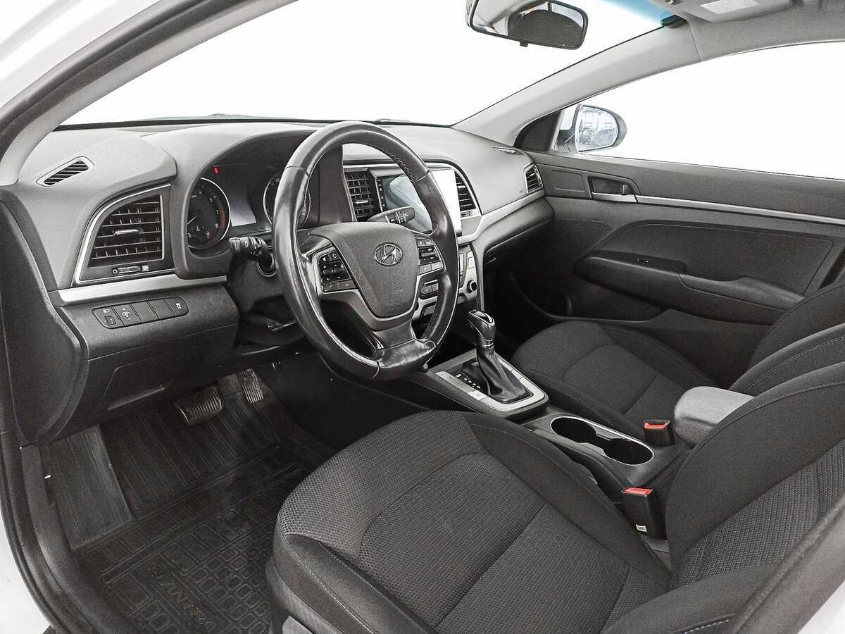 Hyundai Elantra б/у, 2017, Автоматическая. Фото: #15