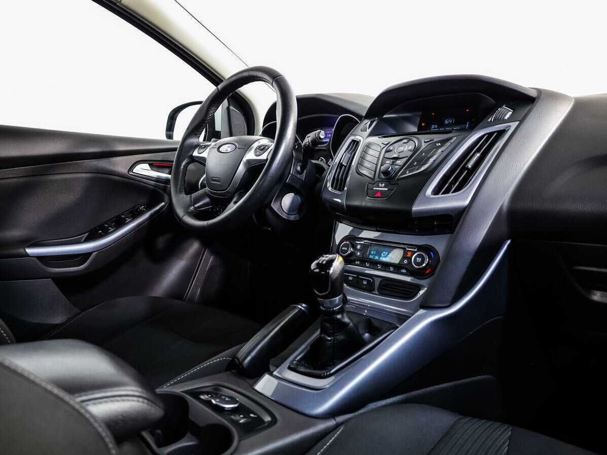 Ford Focus б/у, 2013, Механическая. Фото: #7