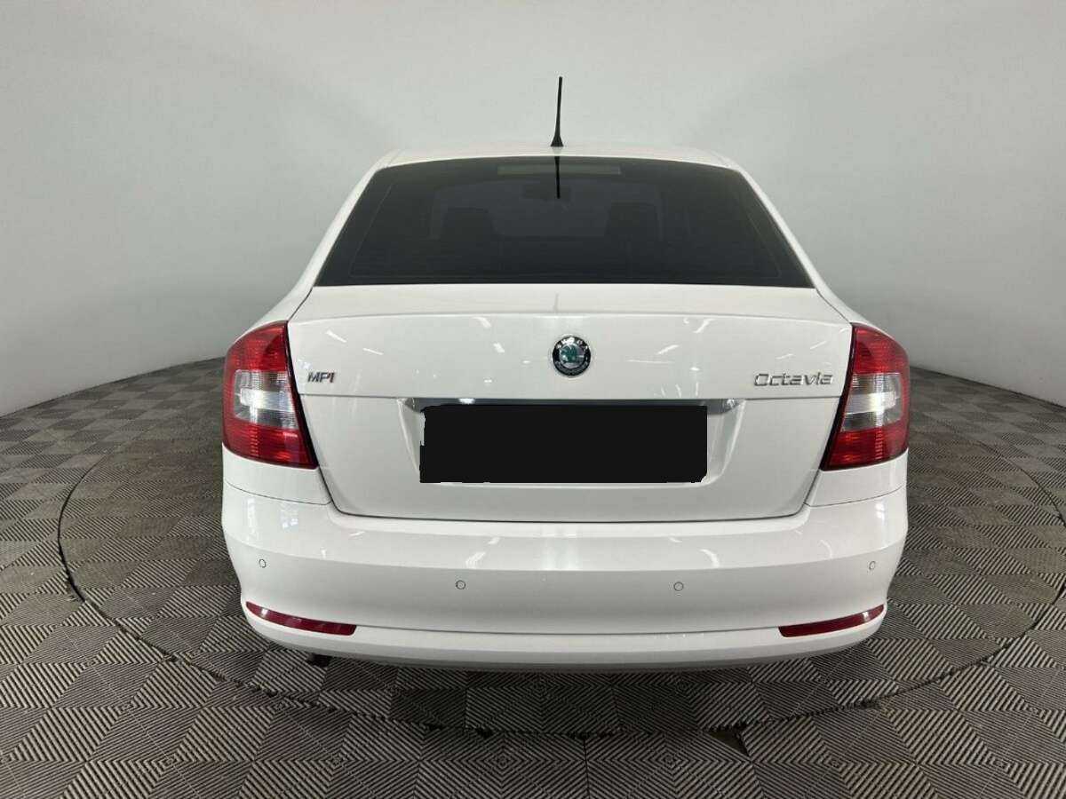 Skoda Octavia б/у, 2012, Механическая. Фото: #2