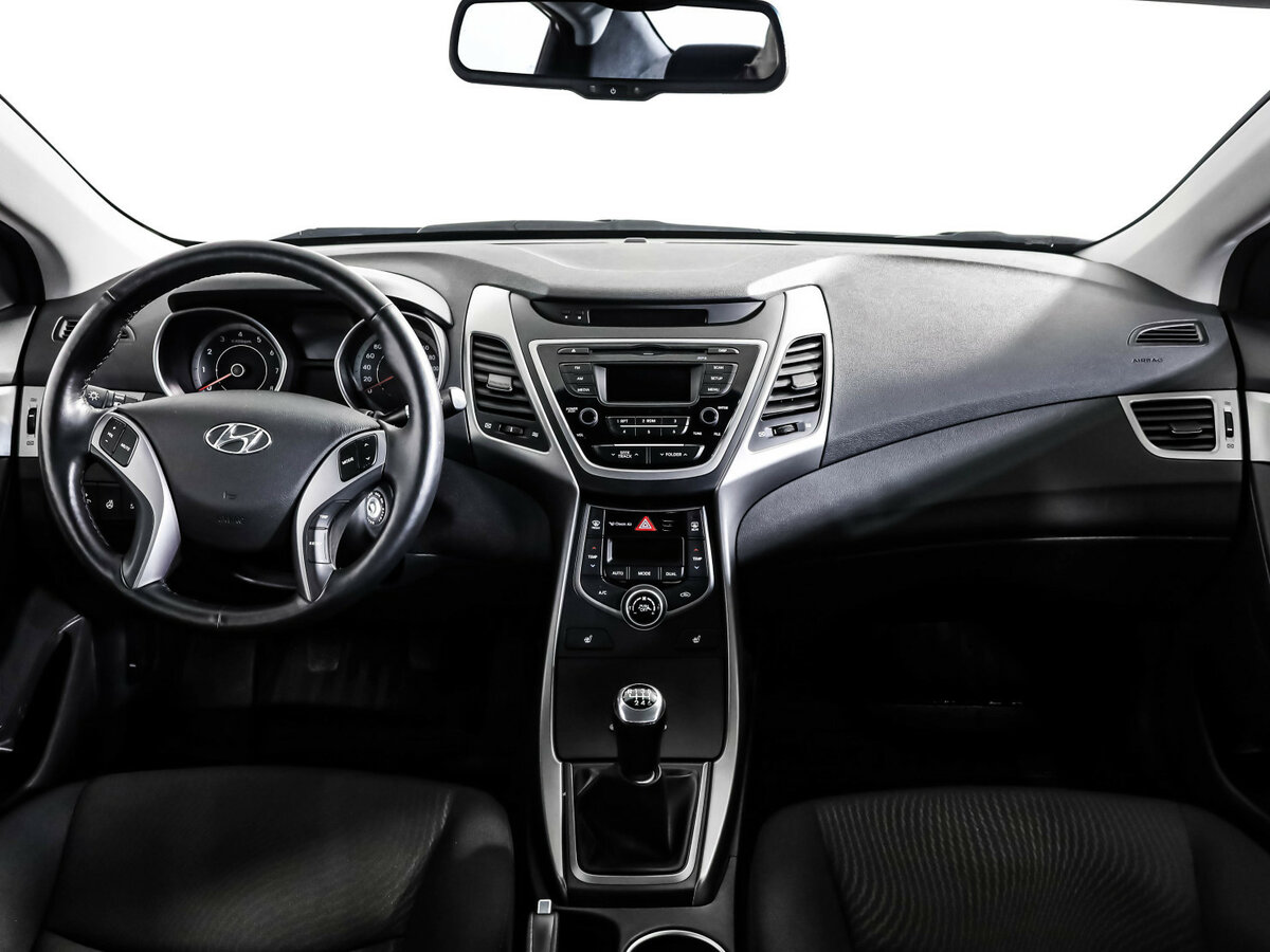 Hyundai Elantra б/у, 2015, Механическая. Фото: #7