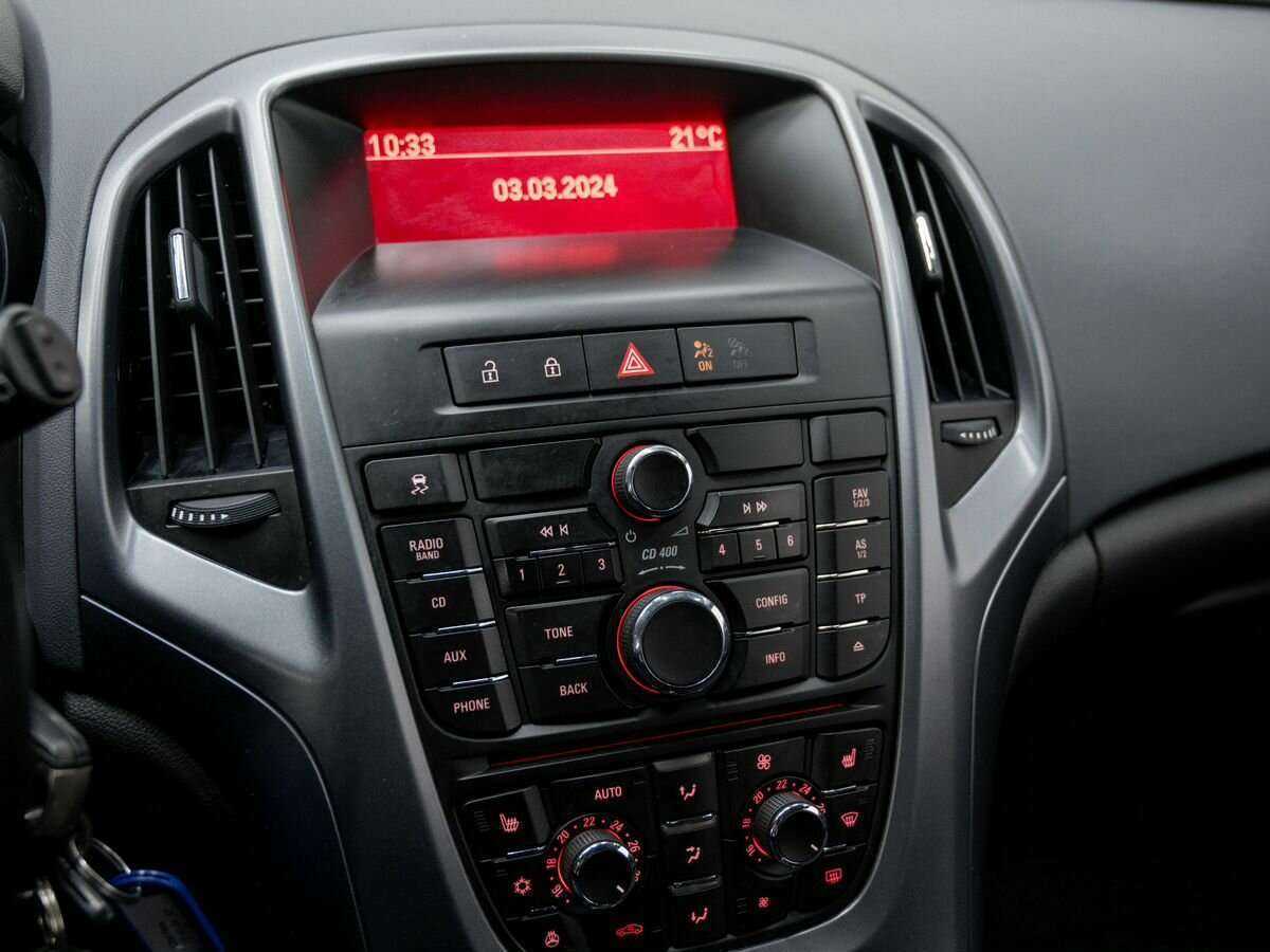 Opel Astra б/у, 2013, Механическая. Фото: #19