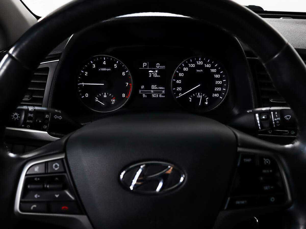 Hyundai Elantra б/у, 2017, Автоматическая. Фото: #15