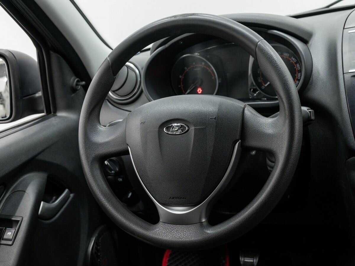 Lada (ВАЗ) Granta б/у, 2018, Механическая. Фото: #11