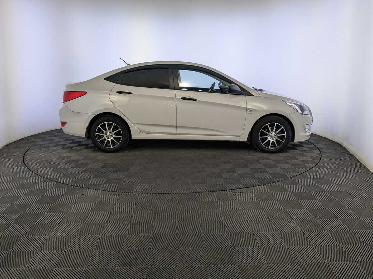 Hyundai Solaris б/у, 2015, Автоматическая. Фото: #3