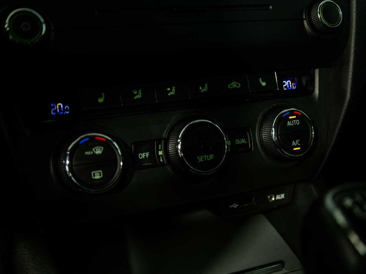 Skoda Octavia б/у, 2014, Механическая. Фото: #14