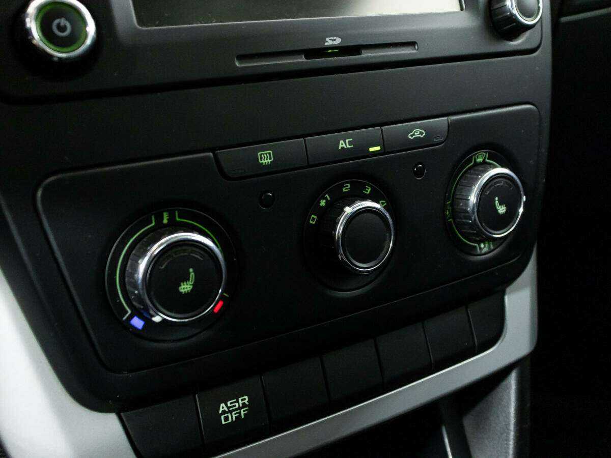 Skoda Yeti б/у, 2012, Механическая. Фото: #13