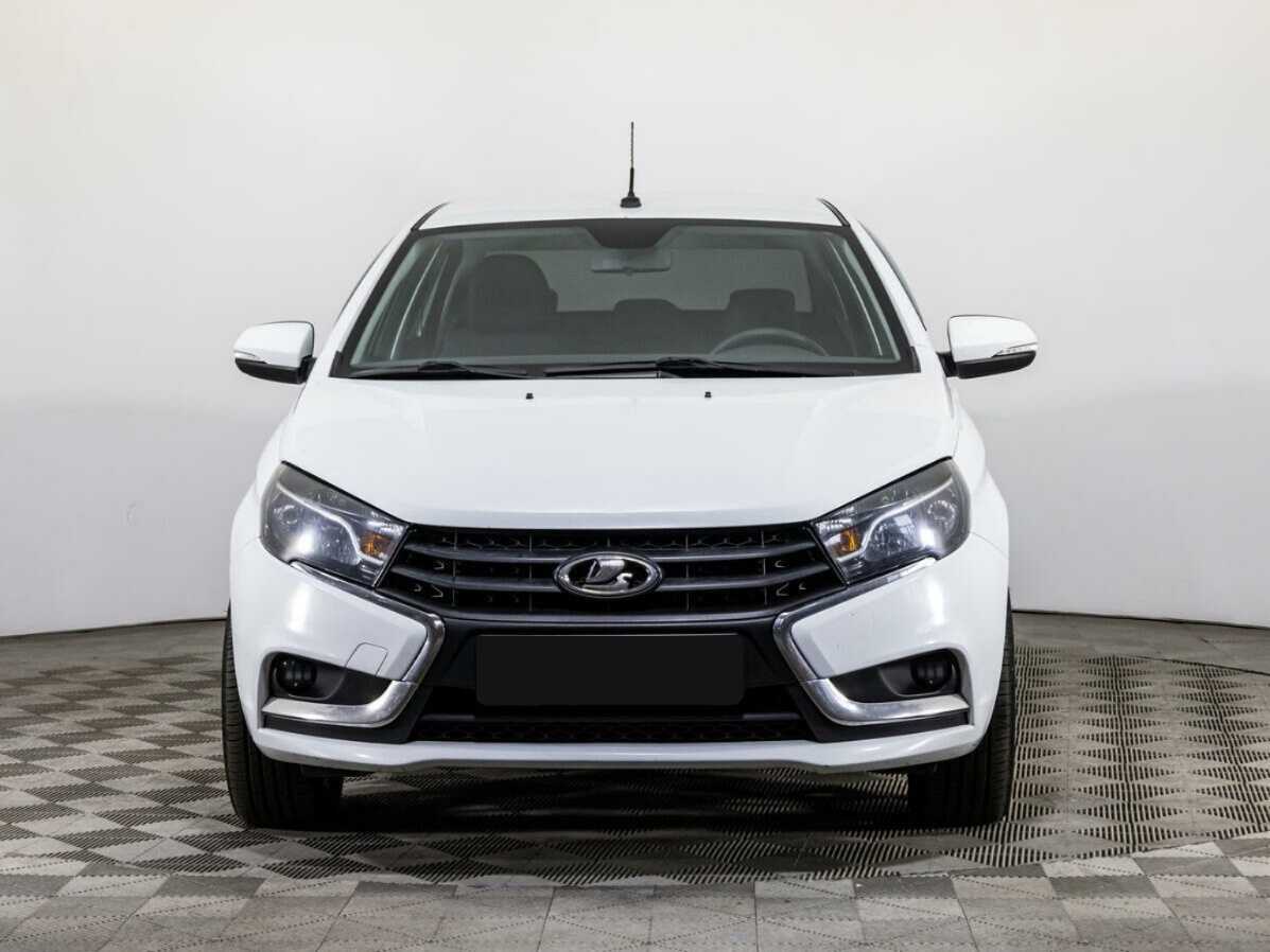 Lada (ВАЗ) Vesta б/у, 2017, Механическая. Фото: #1