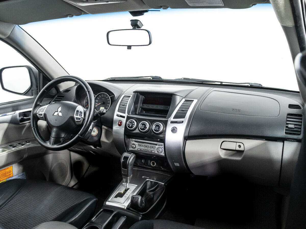 Mitsubishi Pajero Sport б/у, 2012, Автоматическая. Фото: #8