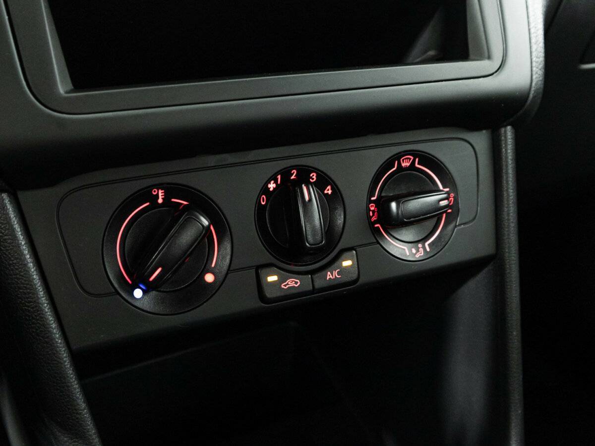 Volkswagen Polo б/у, 2019, Автоматическая. Фото: #15