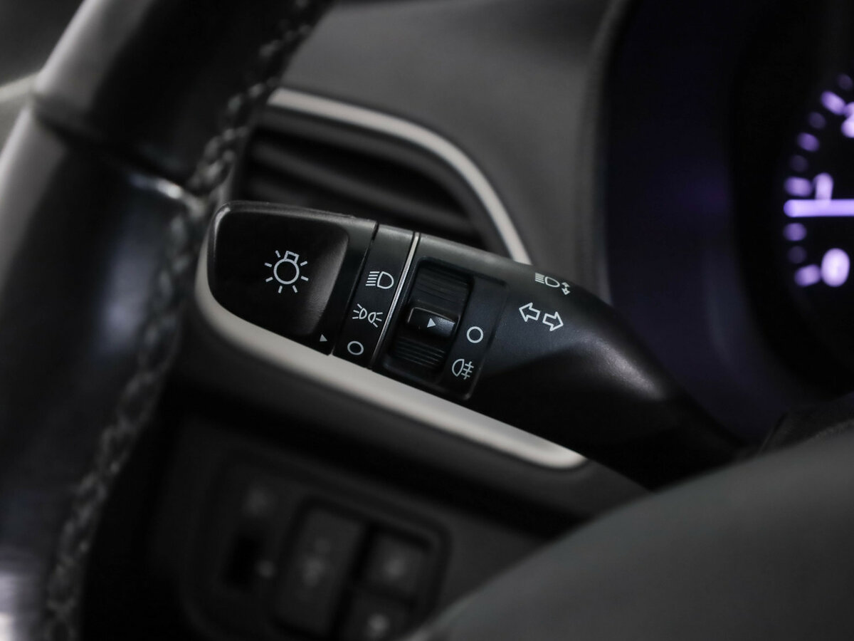 Hyundai Solaris б/у, 2018, Механическая. Фото: #11