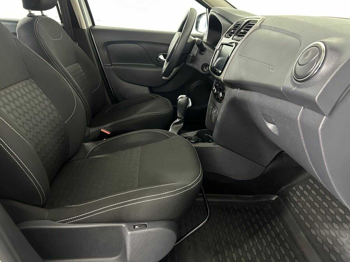 Renault Logan б/у, 2016, Автоматическая. Фото: #13