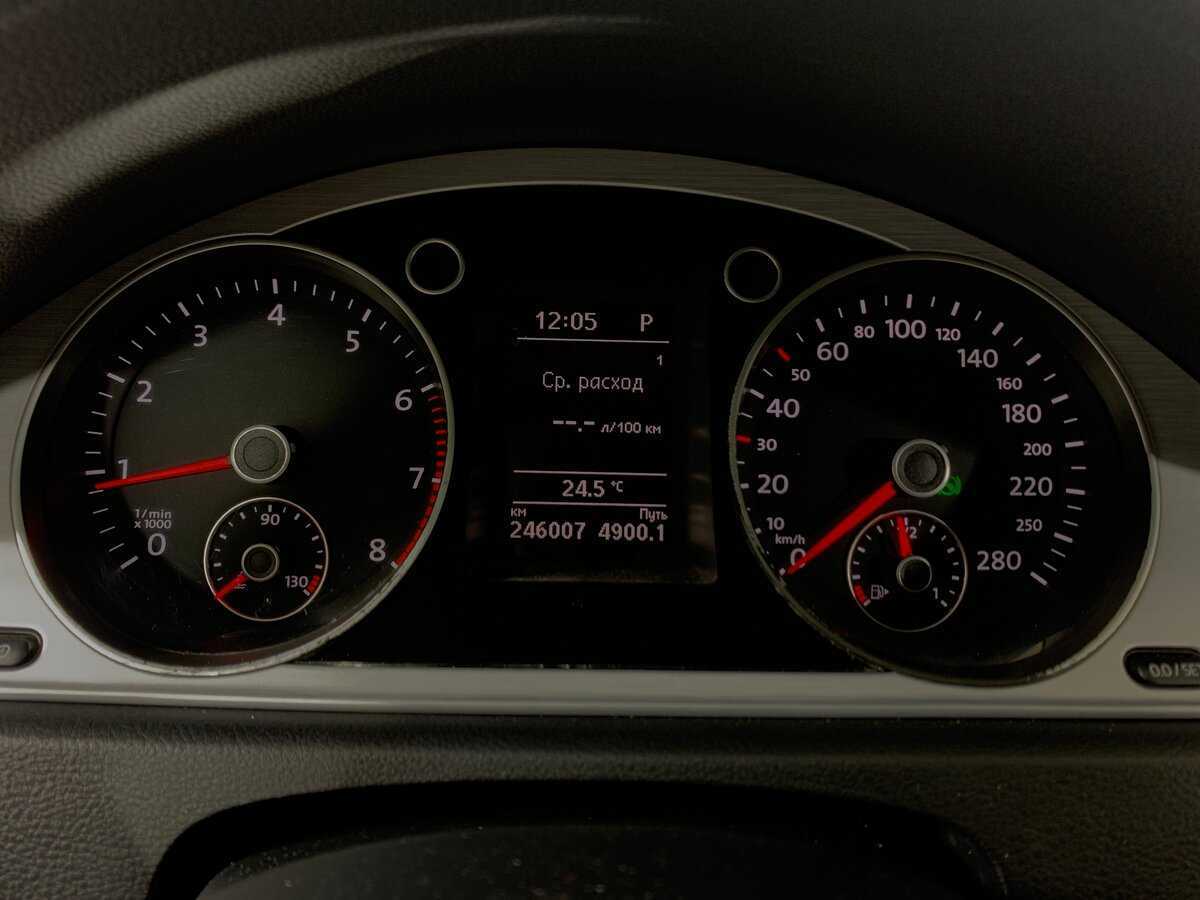 Volkswagen Passat CC б/у, 2013, Роботизированная. Фото: #14