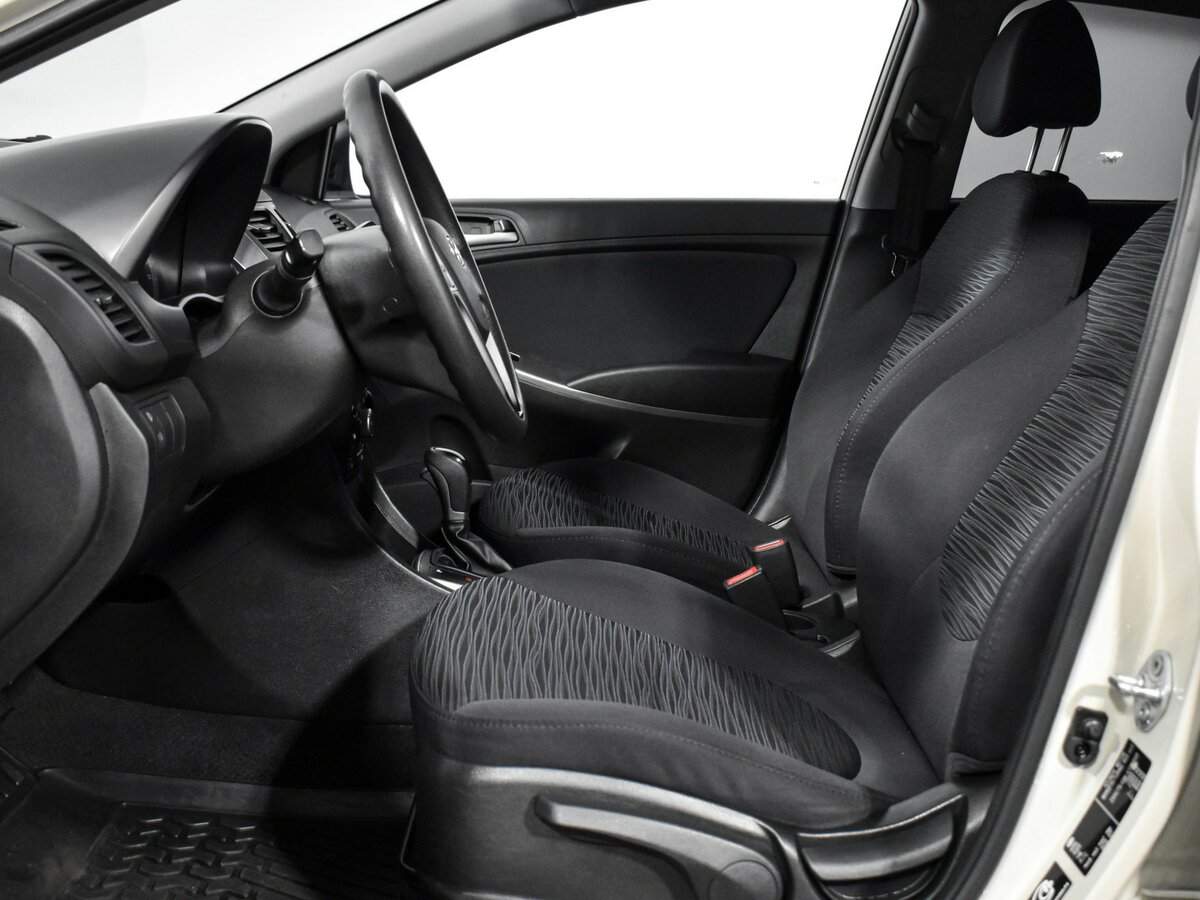 Hyundai Solaris б/у, 2015, Автоматическая. Фото: #9