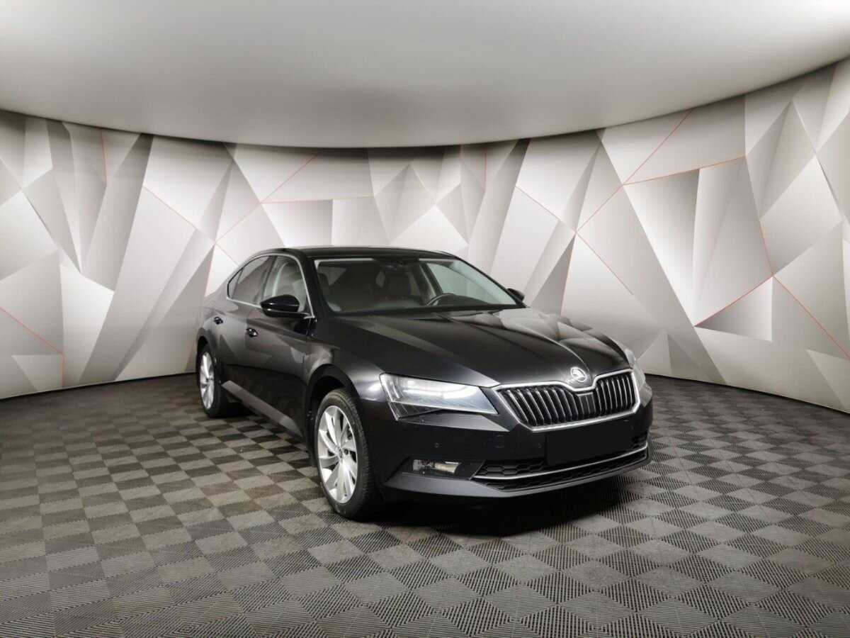 Skoda Superb б/у, 2017, Роботизированная. Фото: #2