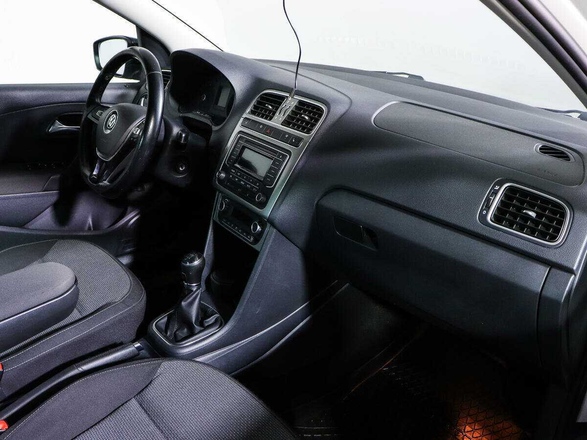 Volkswagen Polo б/у, 2017, Механическая. Фото: #6