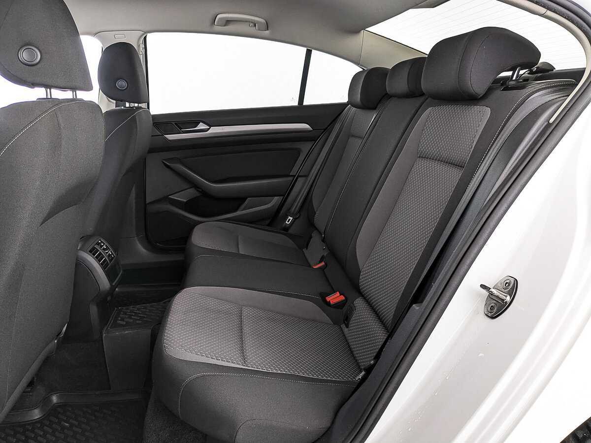 Volkswagen Passat б/у, 2017, Роботизированная. Фото: #17