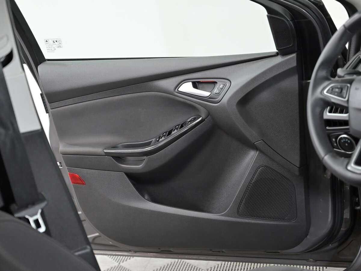 Ford Focus б/у, 2016, Автоматическая. Фото: #8