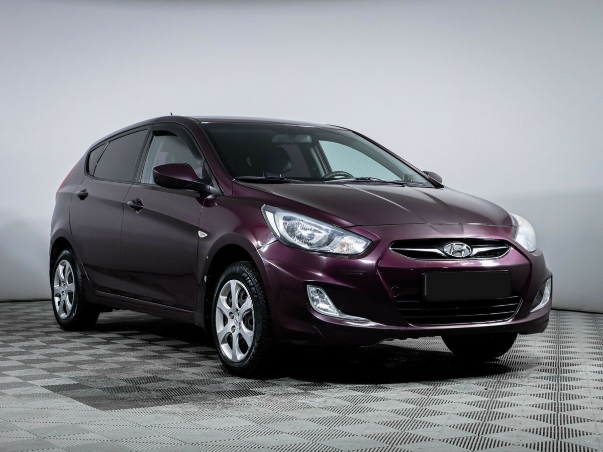 Hyundai Solaris б/у, 2013, Механическая. Фото: #2