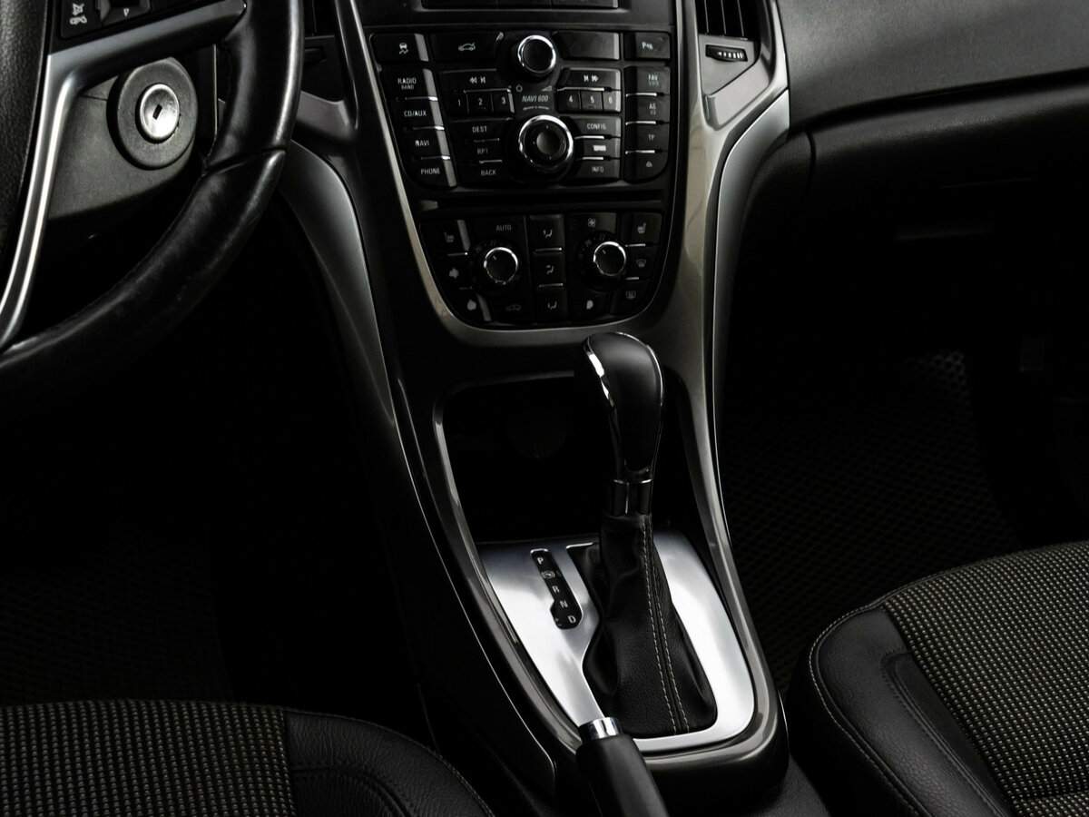Opel Astra б/у, 2012, Автоматическая. Фото: #9