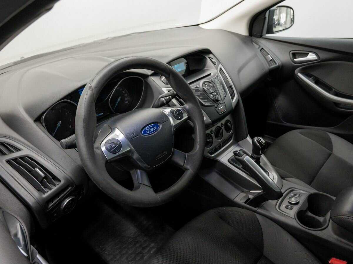 Ford Focus б/у, 2012, Механическая. Фото: #12