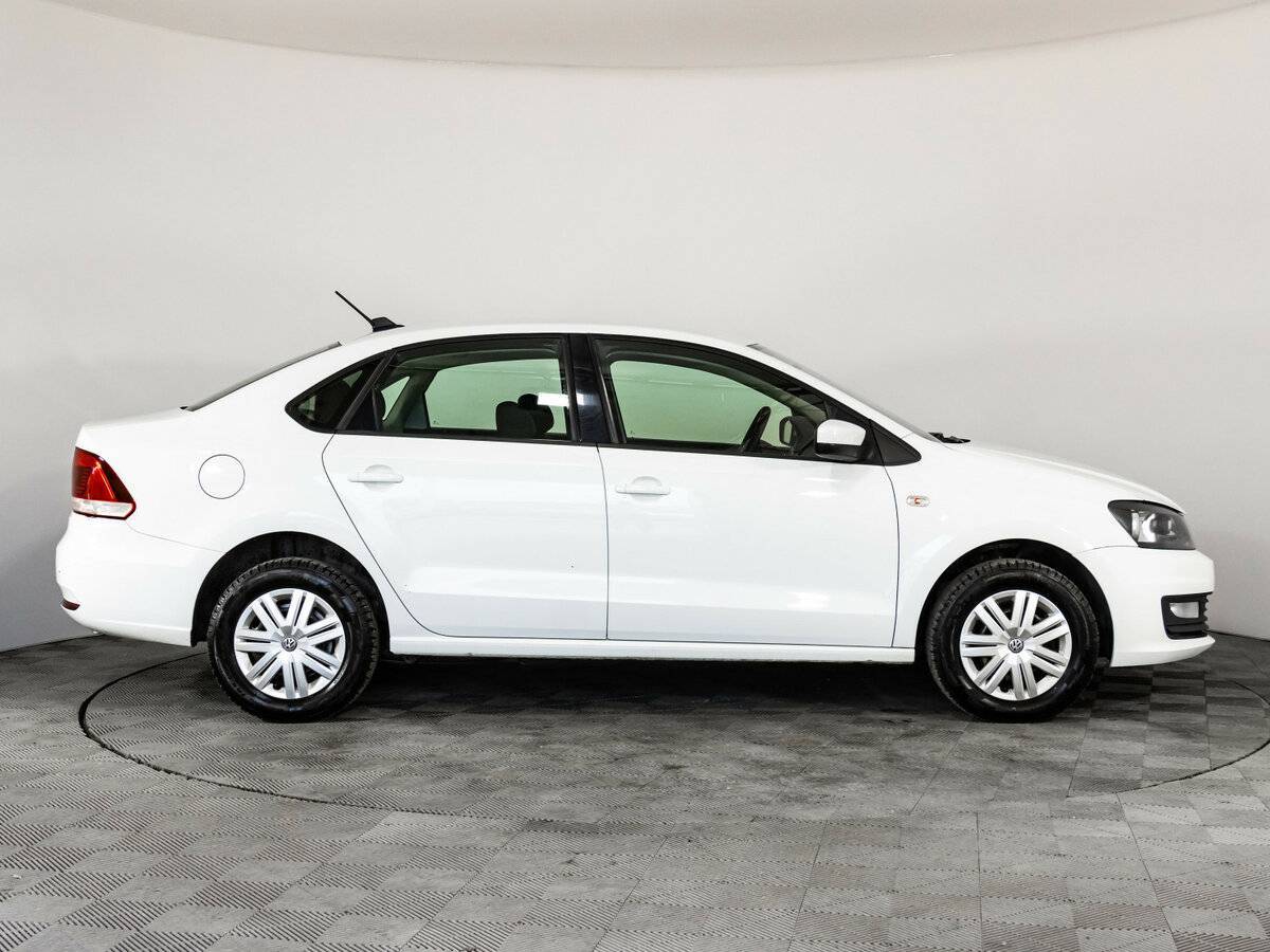 Volkswagen Polo б/у, 2017, Механическая. Фото: #3