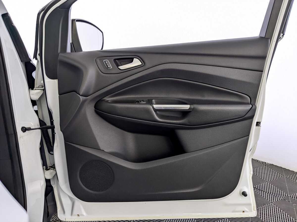 Ford Kuga б/у, 2016, Автоматическая. Фото: #18