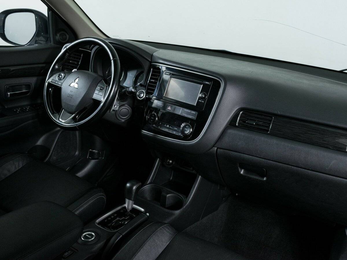 Mitsubishi Outlander б/у, 2016, Вариатор. Фото: #9