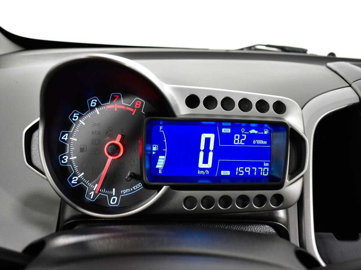 Chevrolet Aveo б/у, 2014, Механическая. Фото: #8